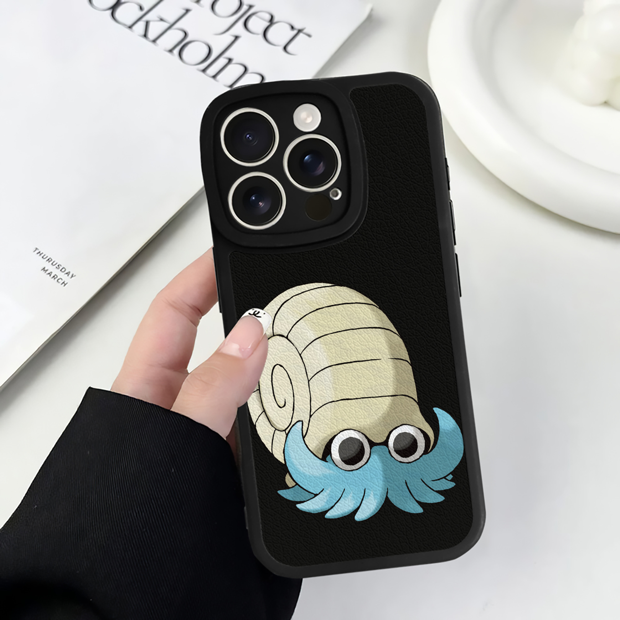 （画像用） ポケットモンスター Pokémon 【iPhone 16シリーズ対応】シリコンスマホケース（レザー調） 材質：シリコン